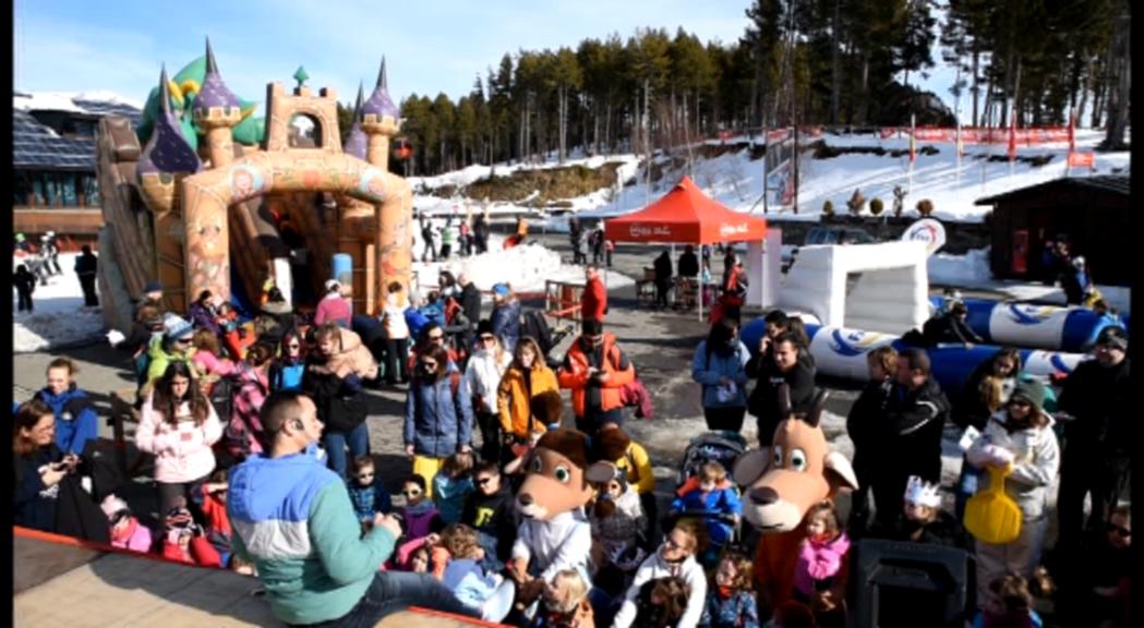 Un miler de persones gaudeixen de la Festa de la Neu del Club Piolet