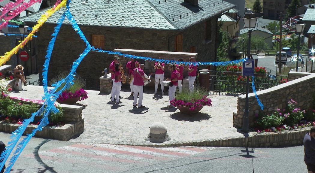 Missa i cercavila en una festa major de Canillo menys multitudinària