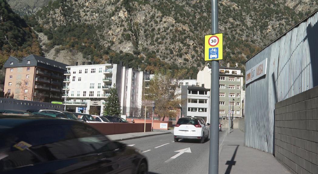 Mobilitat fa un bon balanç de les mesures de control de velocitat a Sant Julià, però considera prioritari acabar el vial