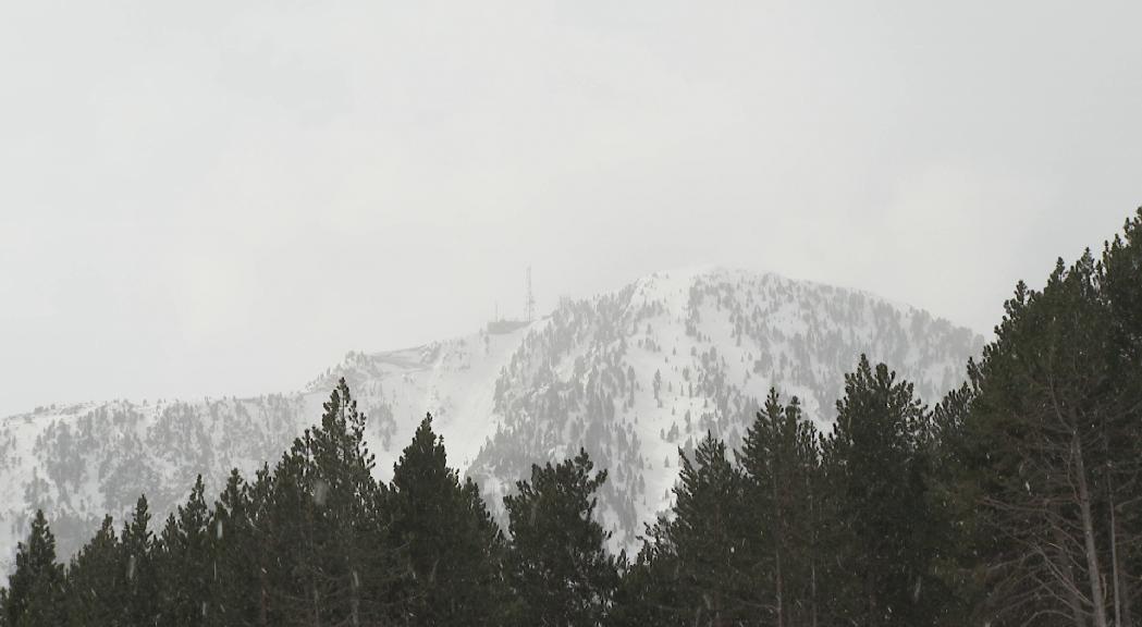 Neu a totes les cotes amb una sensació de fred que s'intensifica arreu 