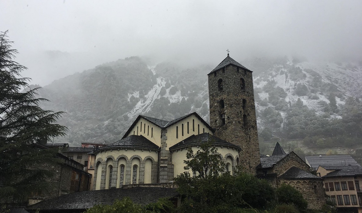 La neu arriba a totes les parròquies 