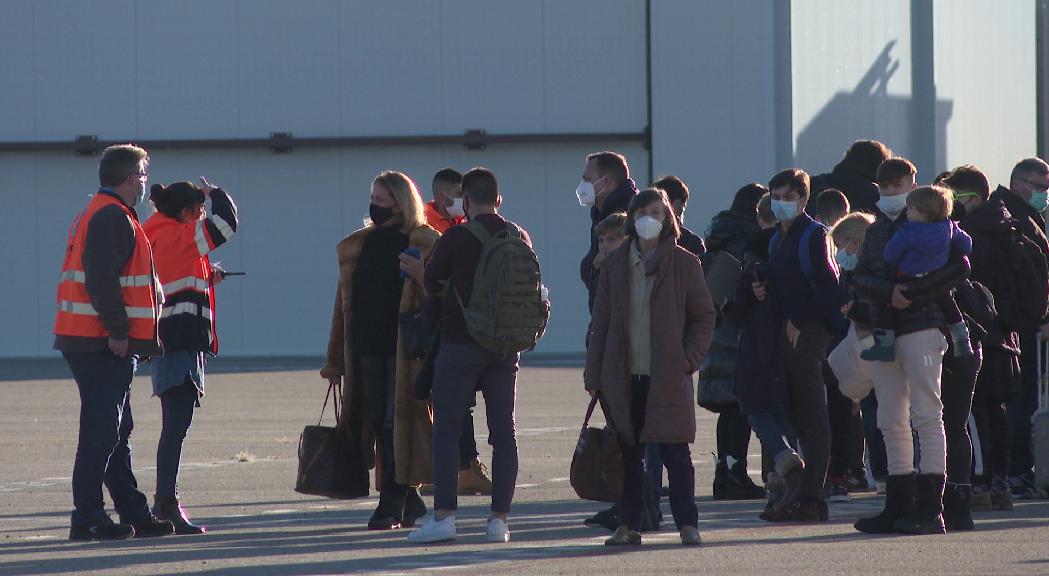 En només vuit mesos l'aeroport d'Andorra-la Seu ha superat les xifres de passatgers del 2021