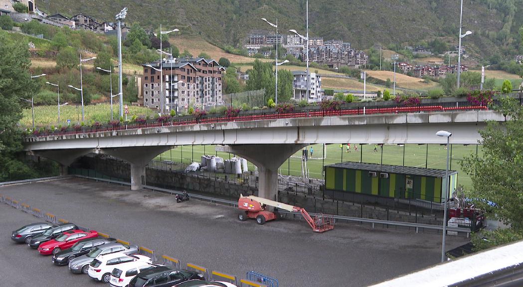 Les obres del viaducte de Prada de Moles obliguen a circular en només un sentit de forma alternativa