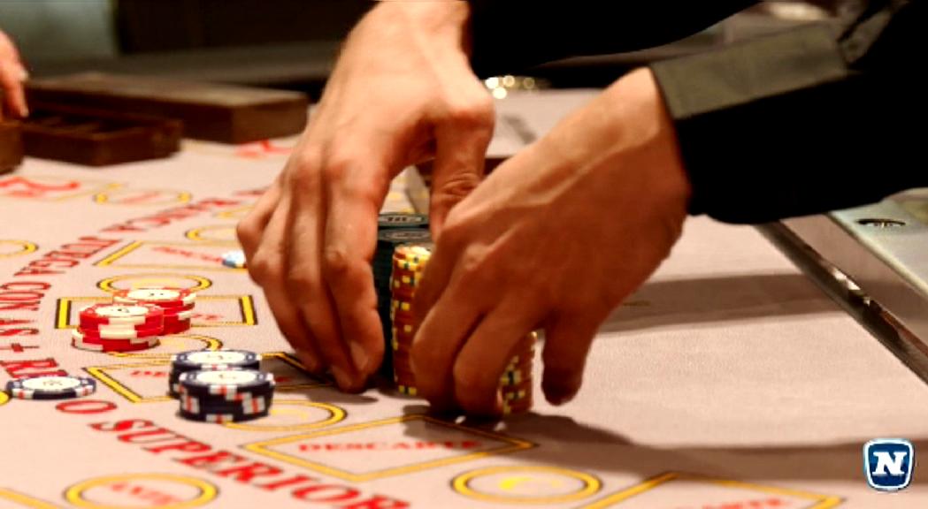 L'oposició culpa l'anterior i l'actual Govern del bloqueig del casino