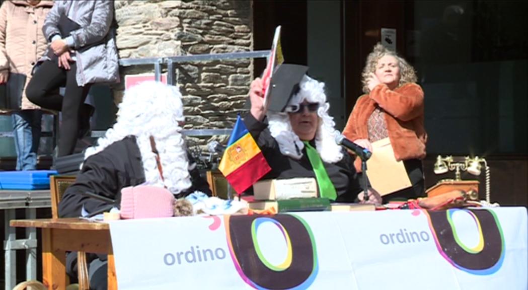 Ordino jutja els Contrabandistes a la plaça Major