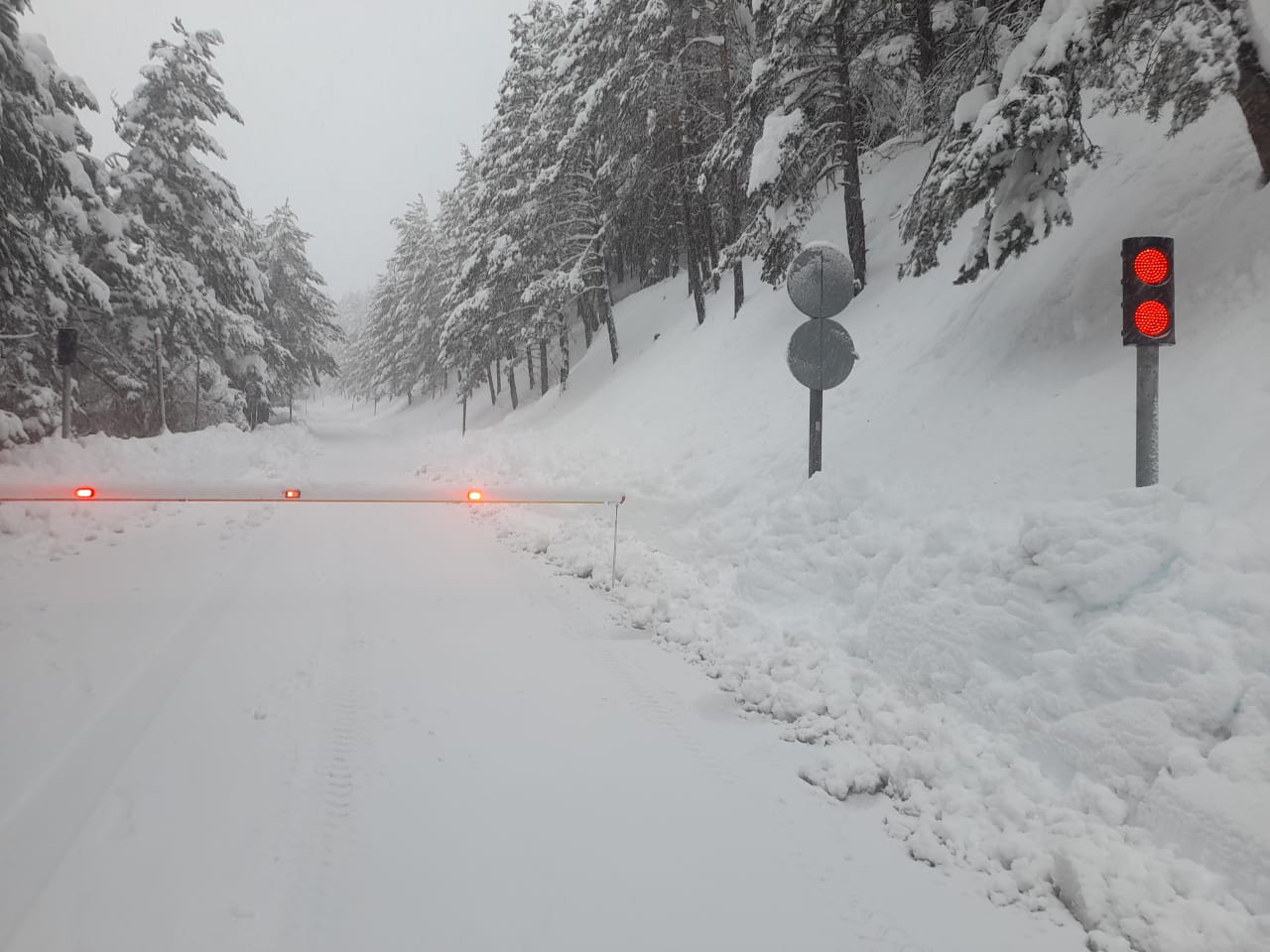 Perill d'allau de 4 sobre 5 i avís taronja per nevades