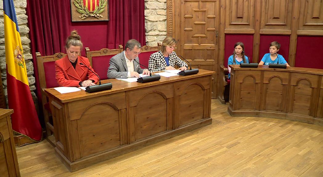 Els petits consellers de Sant Julià de Lòria passen un dia amb els cònsols