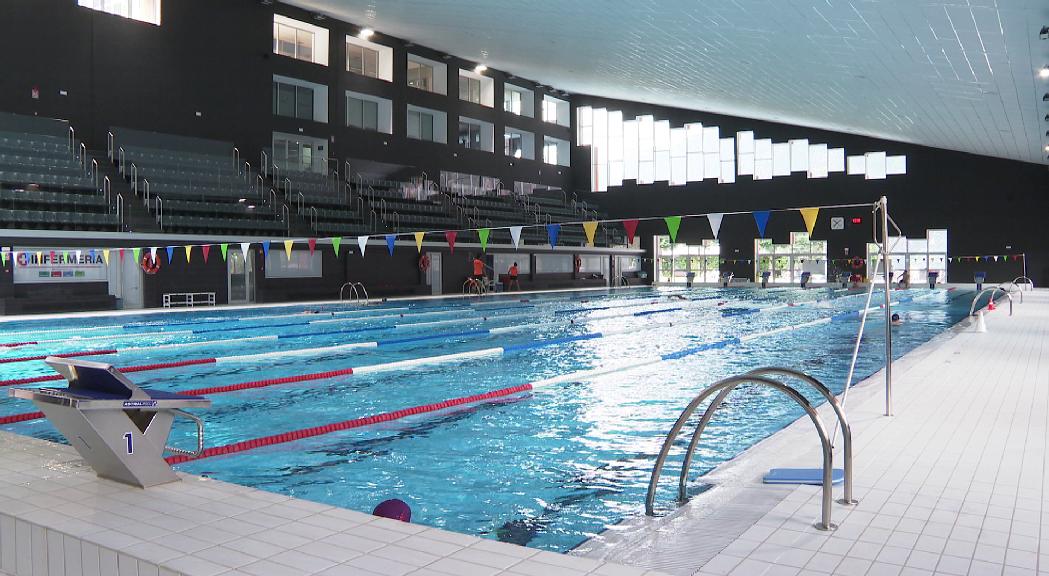 La piscina interior del Serradells es tanca per fer les habituals tasques de manteniment