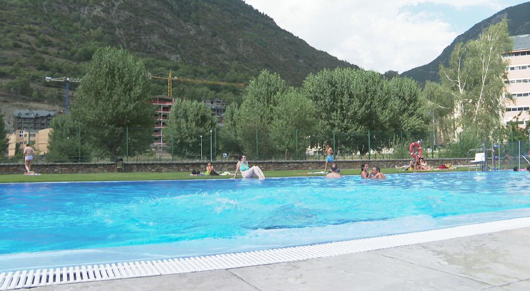 La temporada de piscines exteriors acaba aquest cap de setma