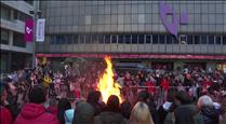 La plaça de la Germandat, plena per la crema del ninot