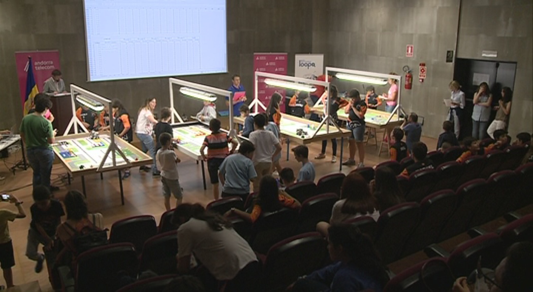 Ple de gom a gom per la final d'Andorra de la World Robotic Olympiad