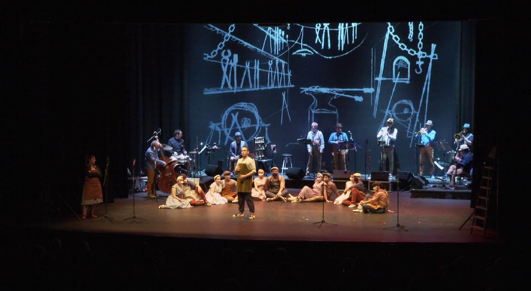 Ple en les representacions de 'Cançó d'amor i de guerra' a l'Auditori Claror