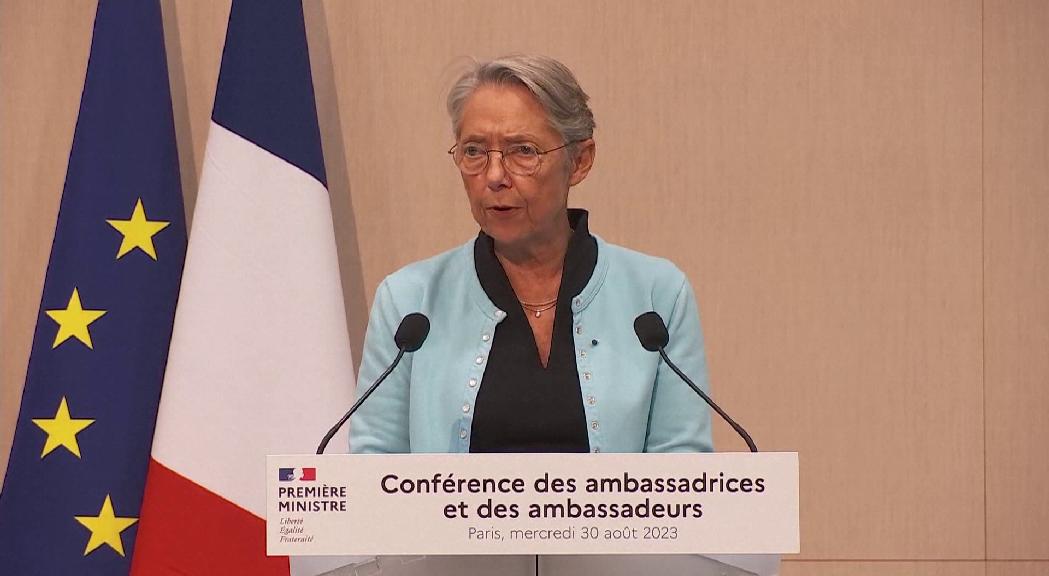 Plega la primera ministra francesa, Elisabeth Borne