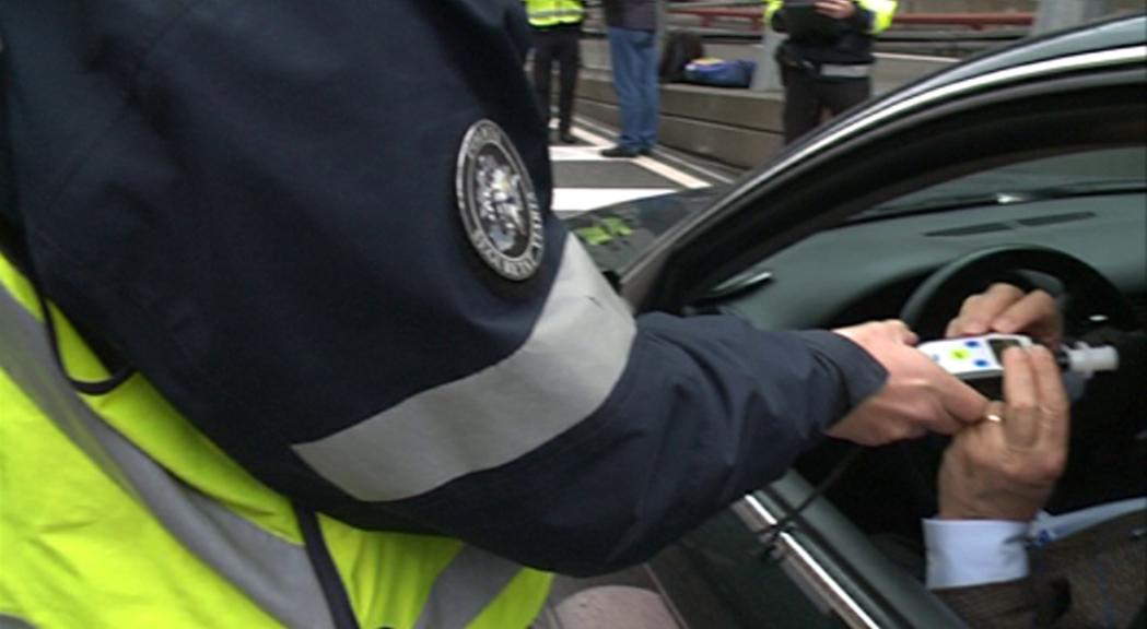 La policia alerta dels positius d'alcoholèmia al matí