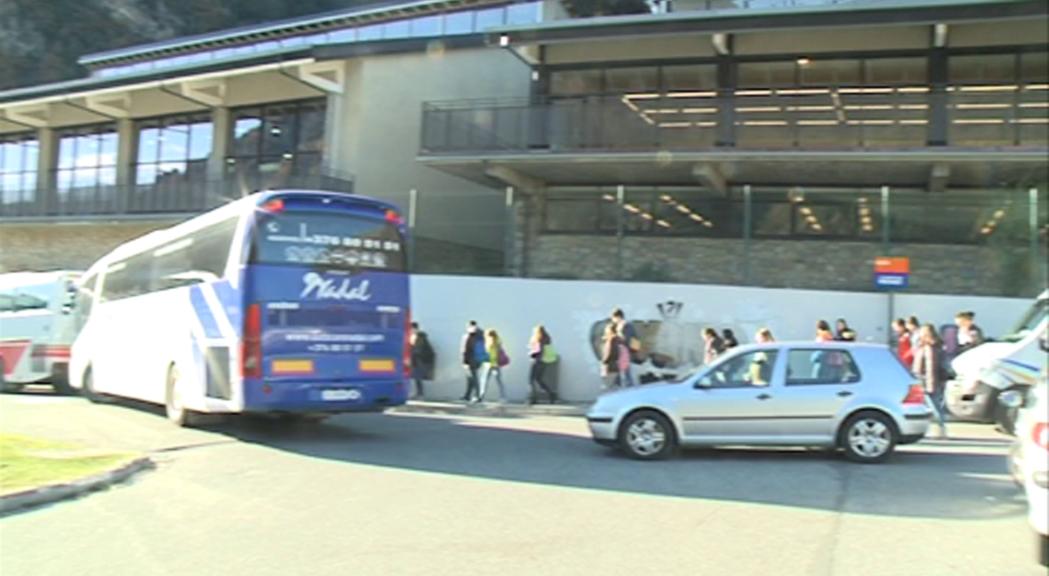 La policia controlarà les conductes imprudents en el transport dels nens a les escoles