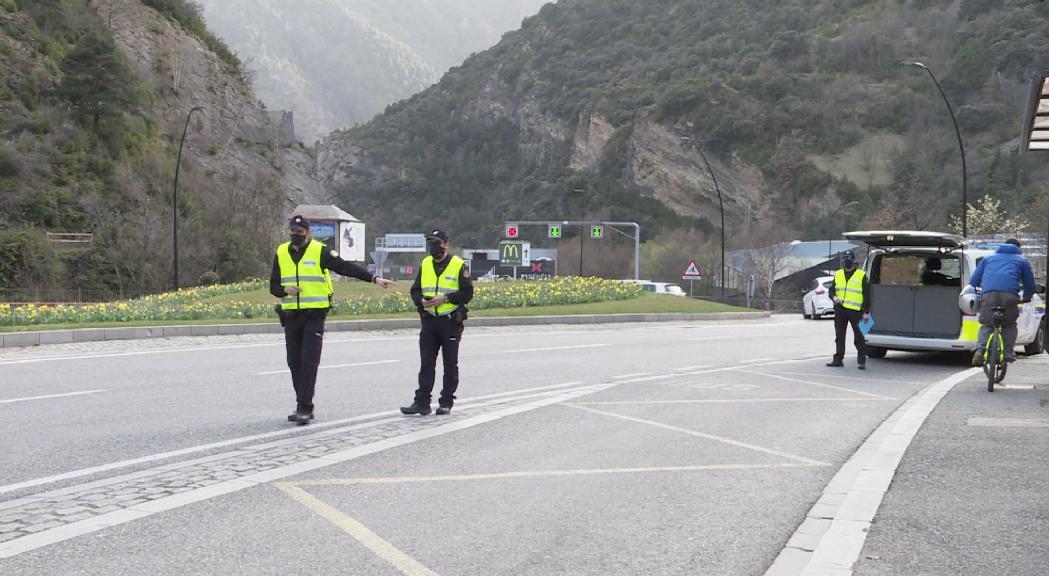 La policia inicia una campanya la setmana vinent per controlar la ITV, l'ús del cinturó i del telèfon mòbil