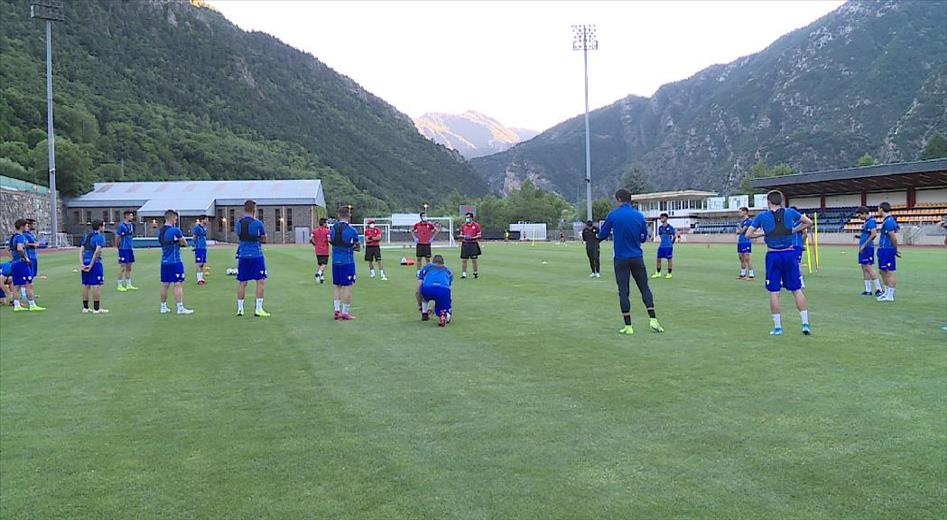 Positiu d'un jugador de la selecció absoluta de futbol