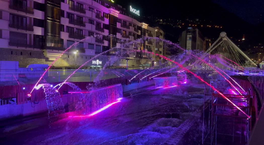 Posposada la inauguració de les fonts de la plaça de la Rotonda per la meteorologia i serà divendres