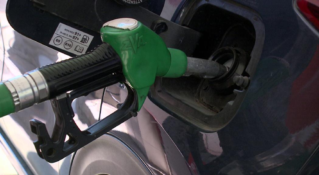 El preu dels carburants augmenta amb xifres similars a les d'abans de la pandèmia
