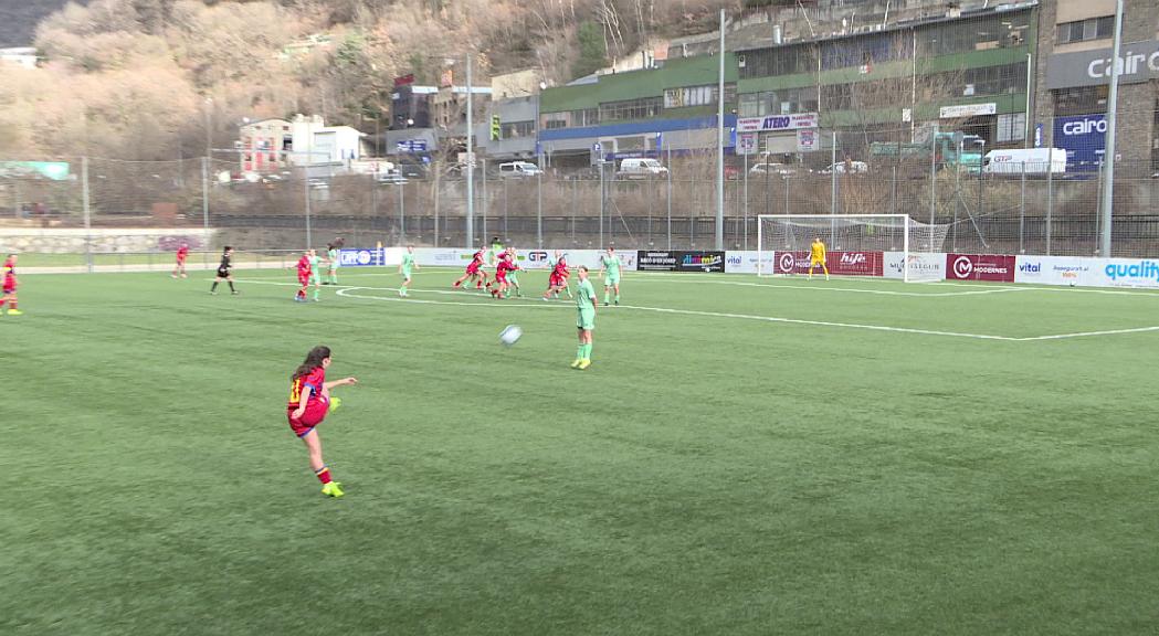 Primer punt de la sub-17 femenina al Preeuropeu (0-0)