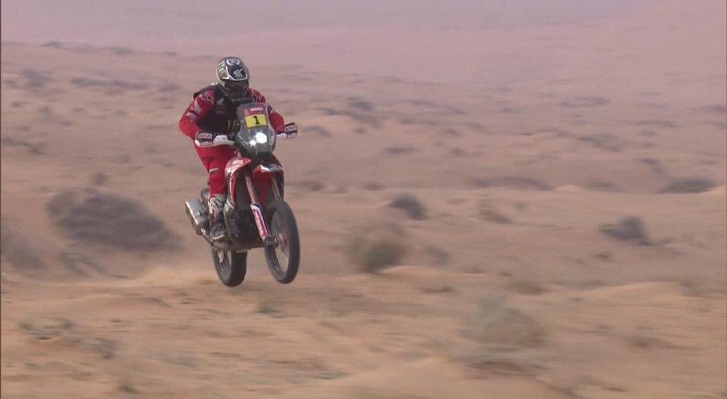 La primera part de l'etapa marató del Dakar deixa Sam Sunderland tercer de la general en motos