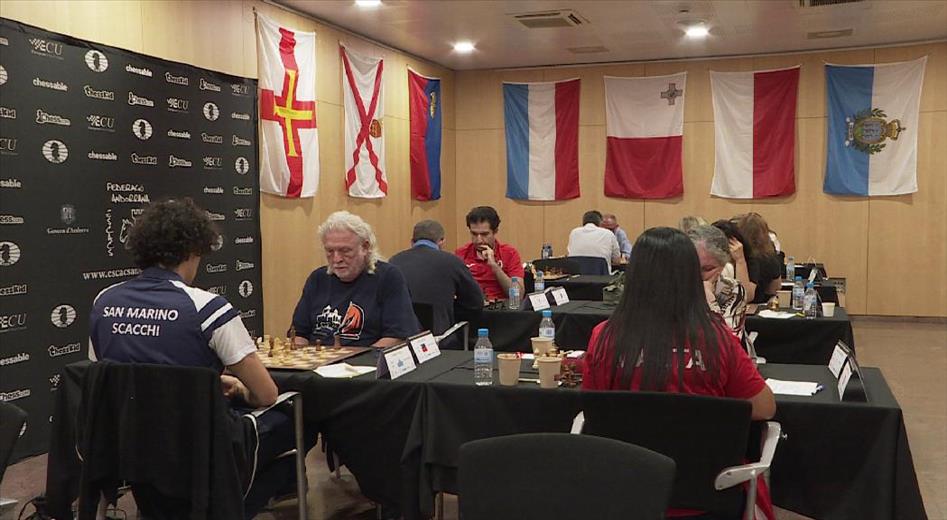 Primera jornada de l'Europeu de Petits Estats d'escacs i 