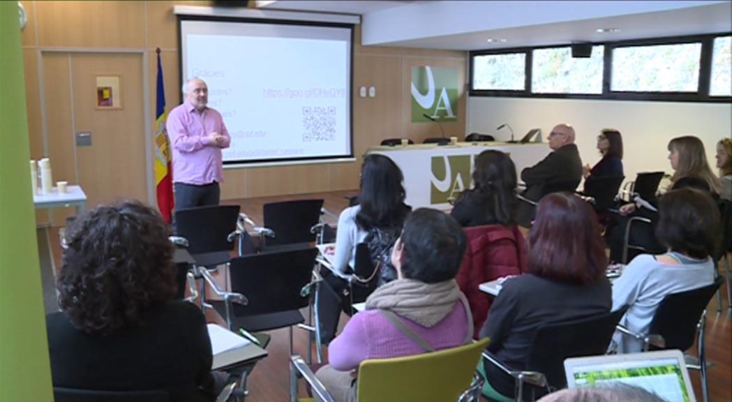 El professorat afronta els nous reptes educatius en el seminari per a docents de la Universitat d'Andorra 