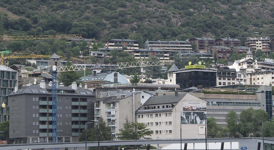 Els propietaris de béns immobles creuen que la congelació parcial dels lloguers empitjora la situació de l'habitatge