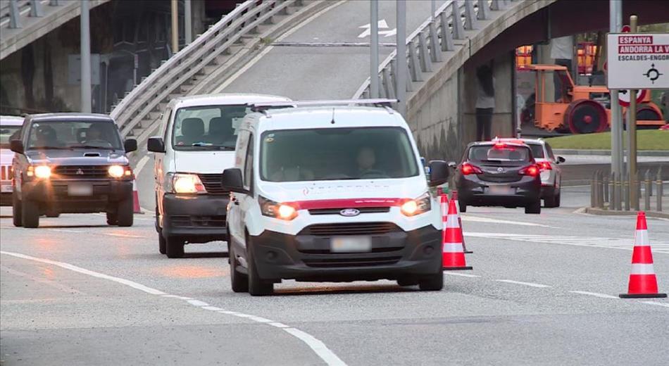 Comença a funcionar el doble carril de baixada a la zona d