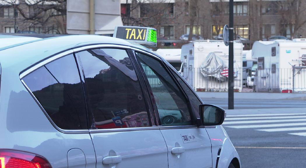 Pujada de les tarifes de la ITV i dels taxis amb l'IPC