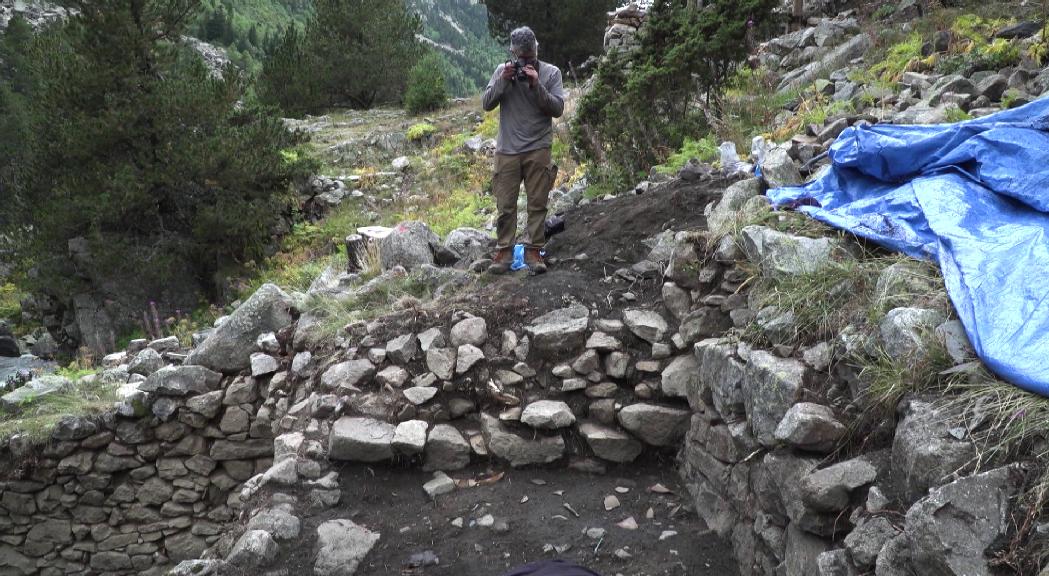 A punt per a la tercera campanya de restauració de la farga del Madriu 