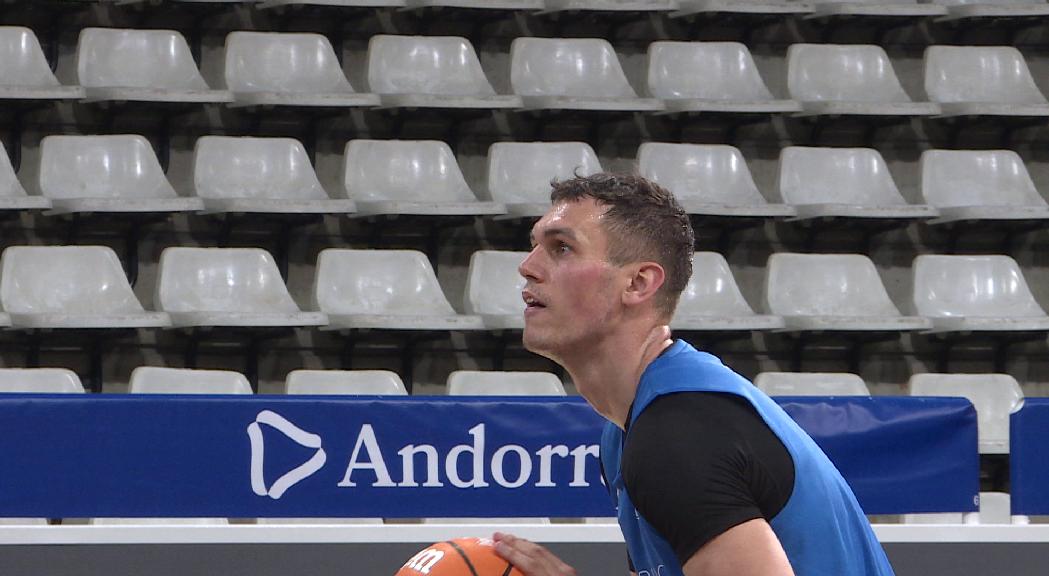 Radicevic se sent com a casa en tornar a l'ACB