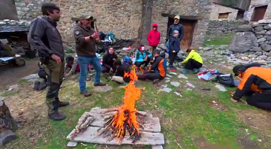 Al taller les famílies han après tècniques b