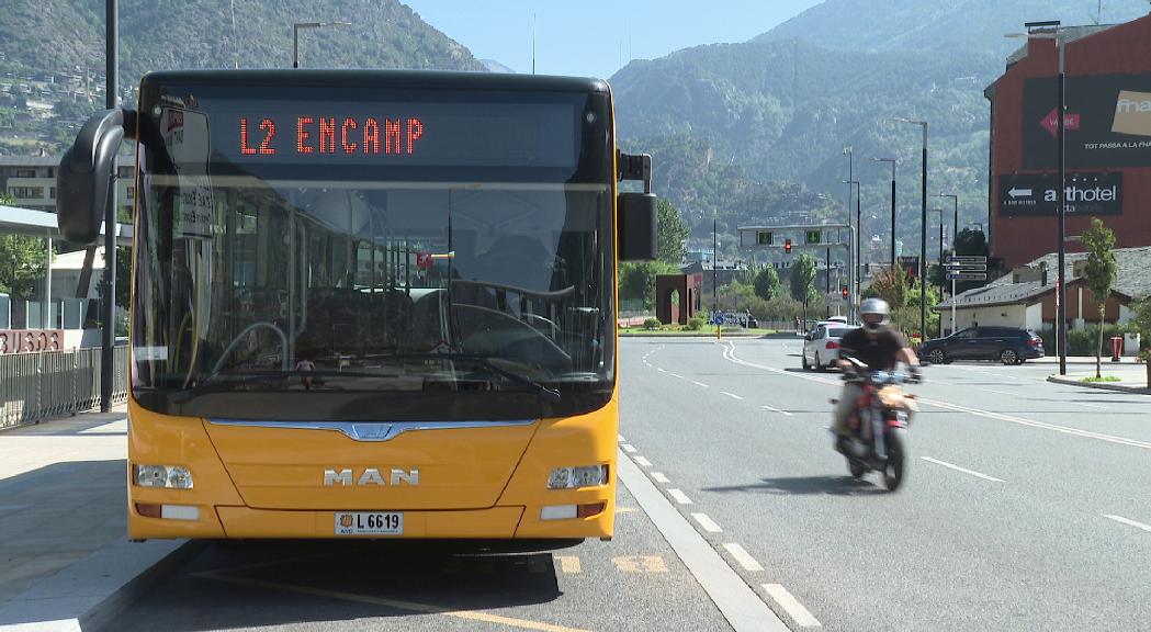 Recollida de signatures per reclamar una línia de bus que uneixi Encamp i la Massana