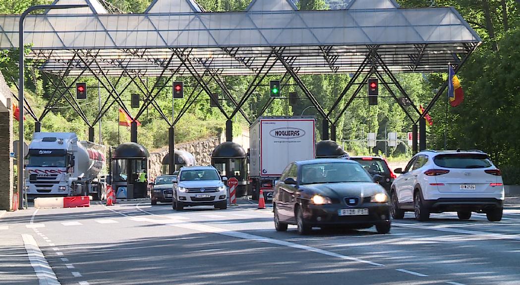 Es reforcen els controls a la duana per cobrar l'IGI de les compres fetes a fora