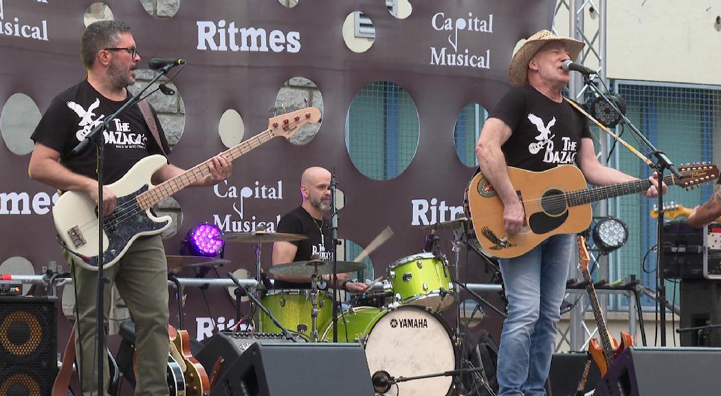 El rock and roll omple l'espai de l'antiga caserna de bombers en el marc del Ritmes