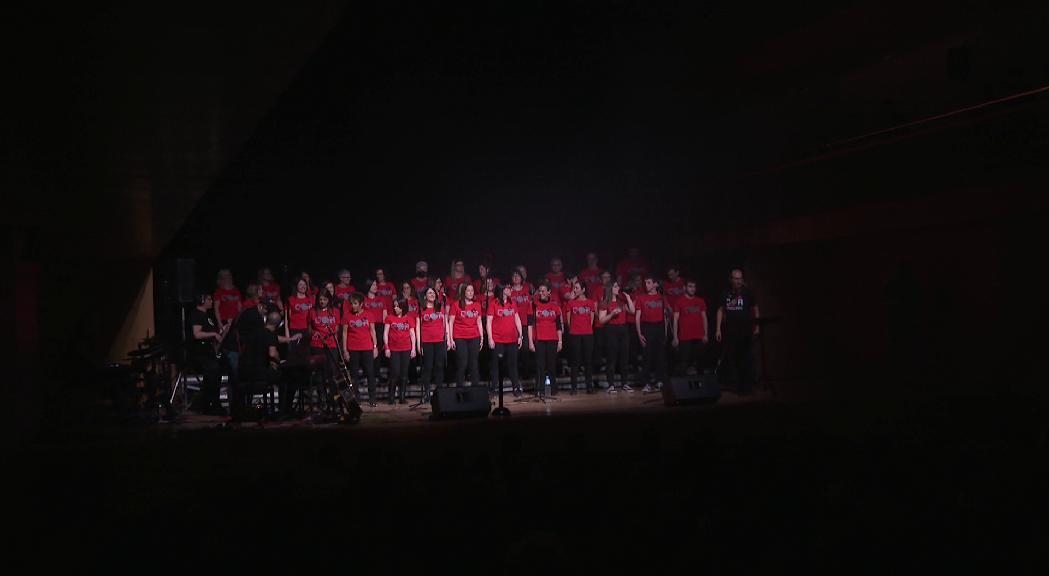 El Rock'N'Choir fa ressonar grans temes del rock i el pop a l'Auditori Nacional entre forts aplaudiments  