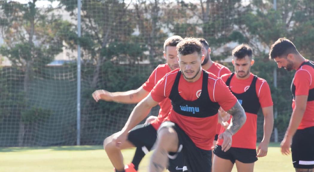 Ruben Enri marxa cedit al Cornellà