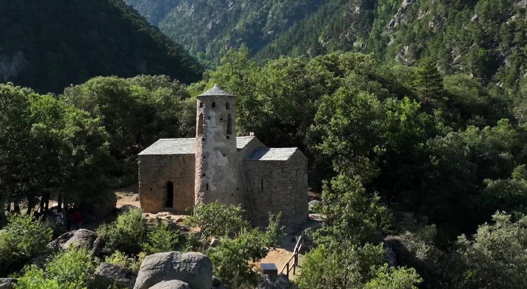 Sant Vicenç d'Enclar torna a lluir amb el campanar