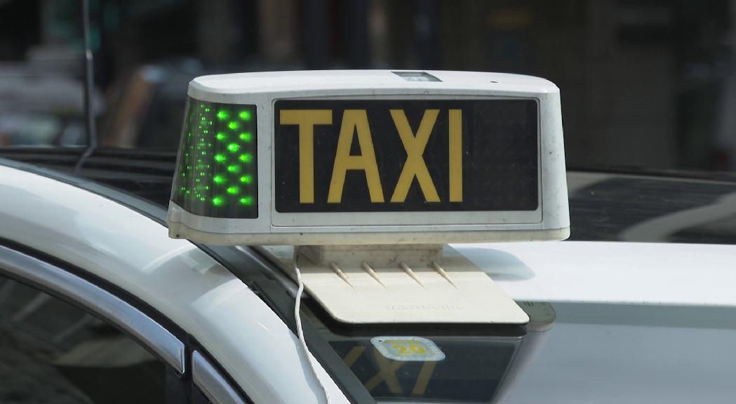 El sector del taxi lamenta una caiguda del 60% de l'activitat arran del coronavirus