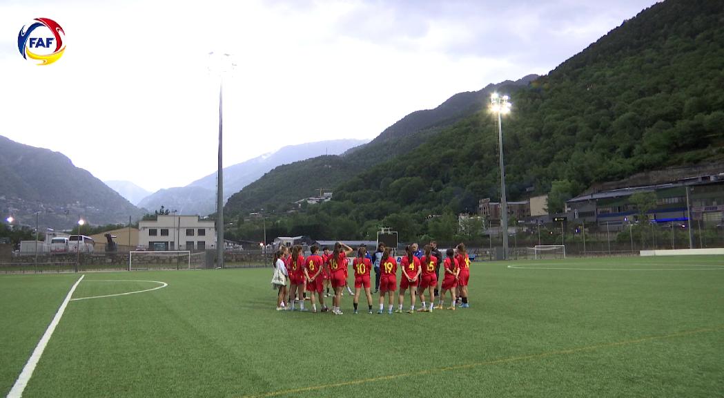 La selecció femenina de futbol mesura forces contra Illes Fèroe