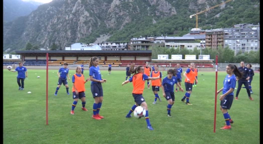 La selecció femenina de futbol viatja a Luxemburg per buscar la revenja