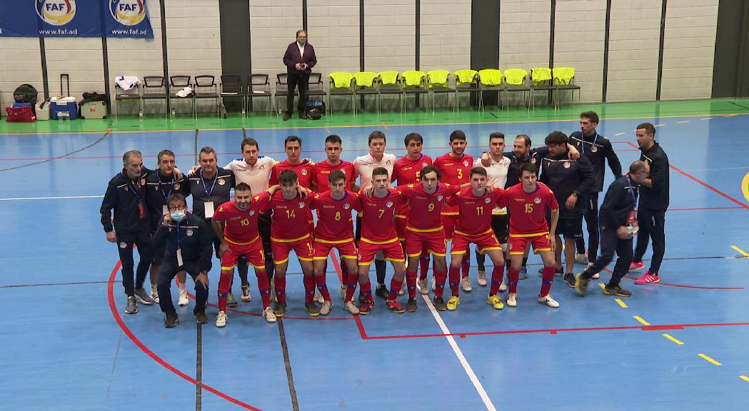 La selecció de futbol sala goleja Estònia (5-1)