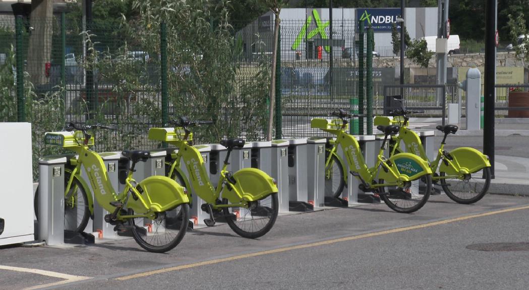 El servei de bicicletes elèctriques compartides reobre demanant mascareta i guants