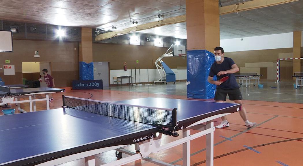 Una setmana entrenant amb el vigent campió d'Espanya de tennis taula