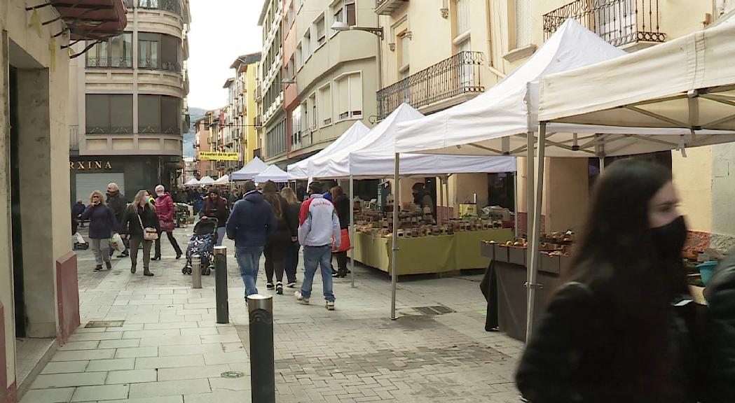 La Seu d'Urgell s'omple de visitants d'Andorra en el primer cap de setmana sense restriccions de mobilitat