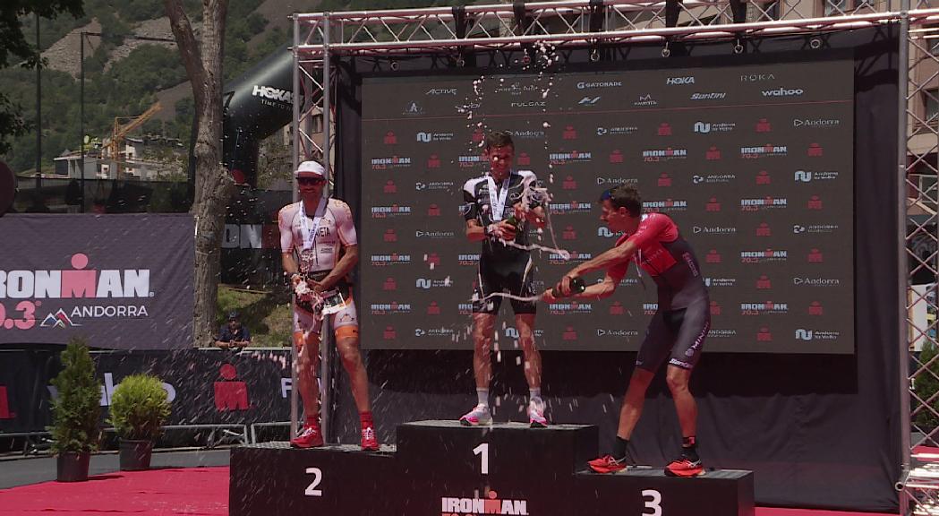 Simon Viain i Ashleigh Gentle, vencedors de l'Ironman 70.3