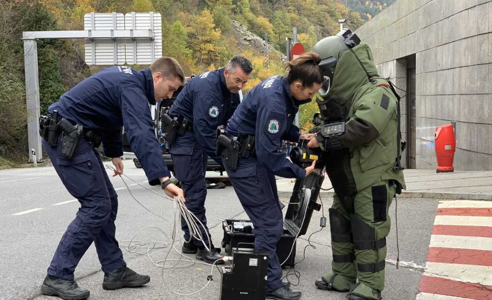 Simulacre d'amenaça de bomba a FEDA