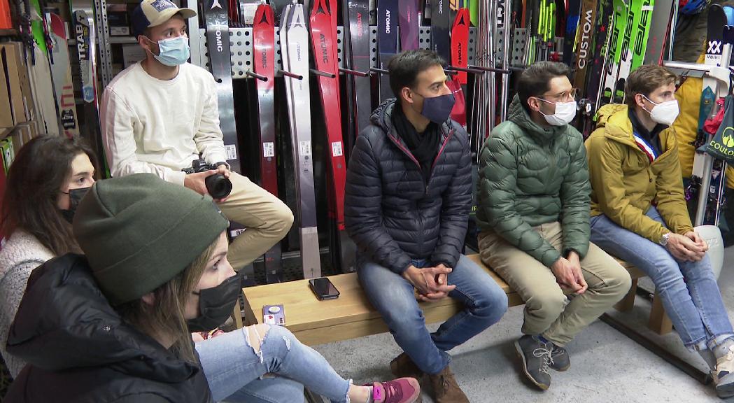Stefi Troguet i Ivan Garcia Cortina participen al Touring Academy per conscienciar sobre la seguretat en l'esquí de muntanya