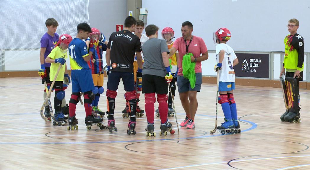 La sub-17 d'hoquei patins prepara l'Europeu d'Itàlia amb l'objectiu de continuar progressant